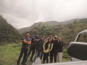 group-photo-ecuador (large view)