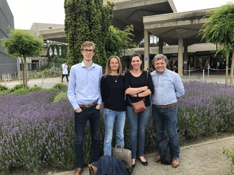 Dr. Arnout Bruggeman (VIB-UGent-UZ Gent), Prof. Debby Laukens (UGent), Prof. Roosmarijn Vandenbroucke (VIB-UGent) en Prof. Patrick Santens (UZ Gent)